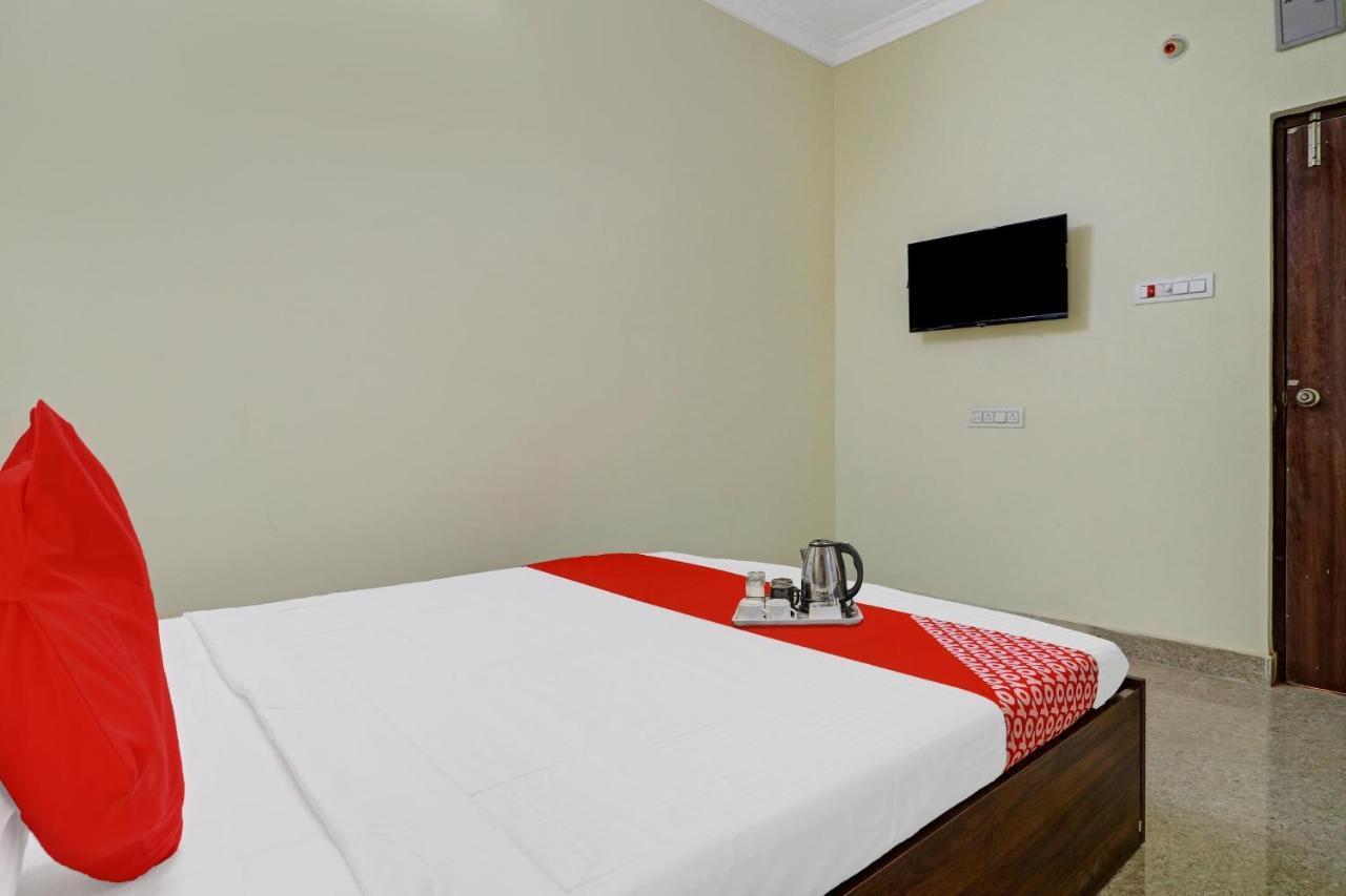 Hotel O S V Residency Kajaguda Near Gachibowli Hyderabad Exterior photo