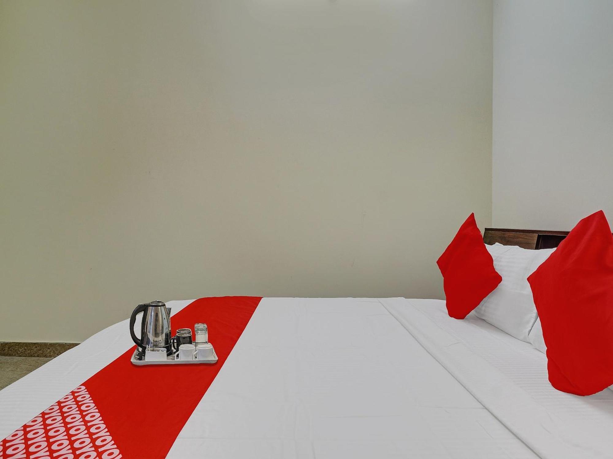 Hotel O S V Residency Kajaguda Near Gachibowli Hyderabad Exterior photo