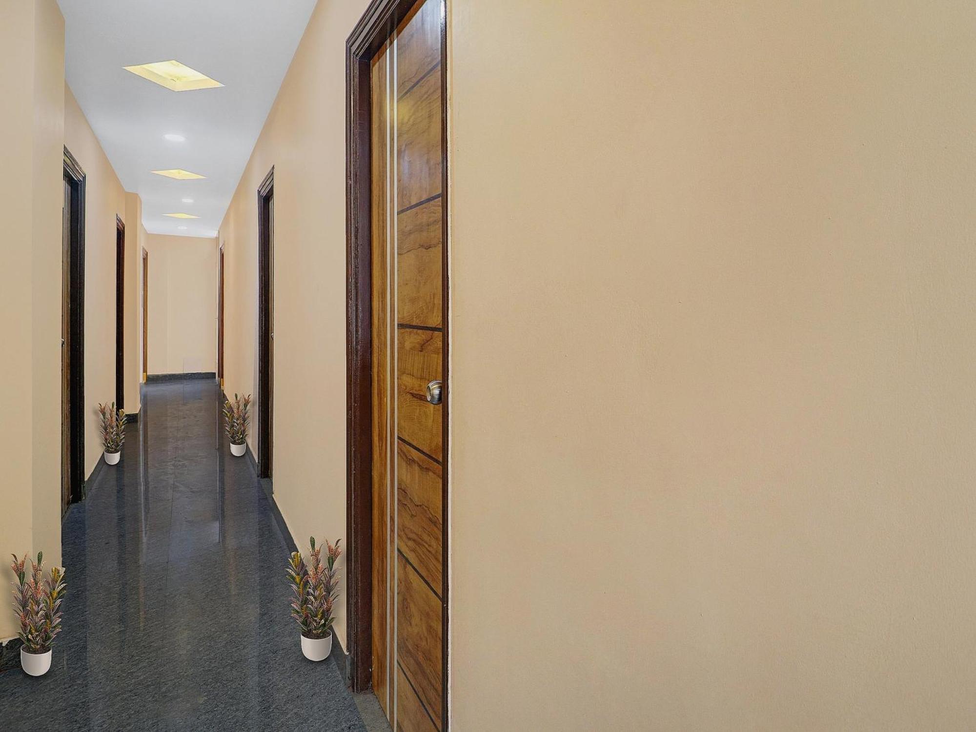 Hotel O S V Residency Kajaguda Near Gachibowli Hyderabad Exterior photo